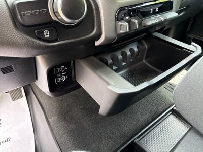 2024 RAM 1500 Big Horn Quad Cab 4x2 6'4" Box