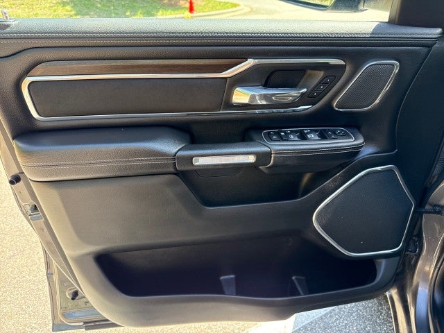 2022 RAM 1500 Laramie Crew Cab 4x4 5'7" Box