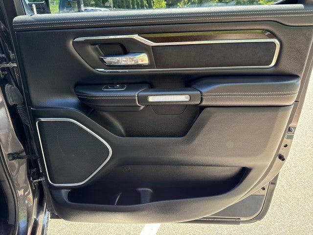 2022 RAM 1500 Laramie Crew Cab 4x4 5'7" Box