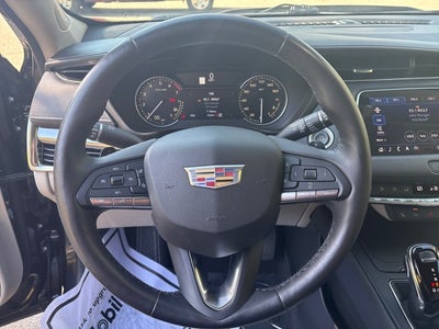 2023 Cadillac XT4 AWD Luxury