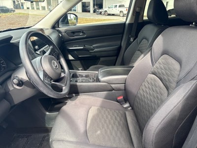 2023 Nissan Pathfinder S 4WD