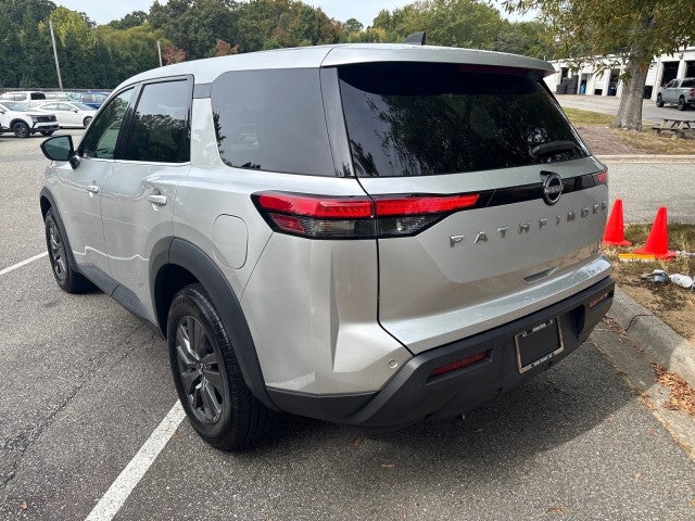 2023 Nissan Pathfinder S 4WD