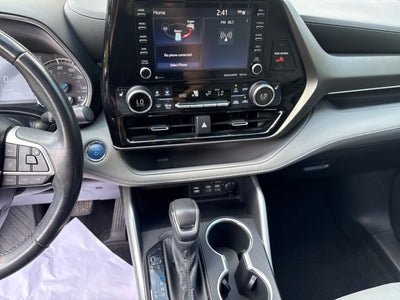 2022 Toyota Highlander Hybrid XLE