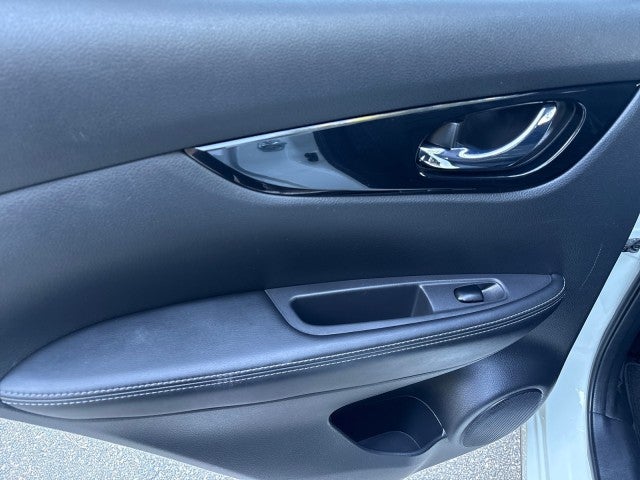 2017 Nissan Rogue Sport SL