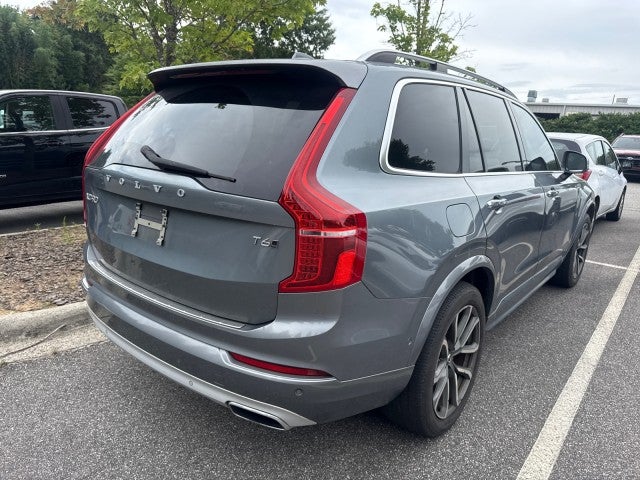 2018 Volvo XC90 T6 Momentum